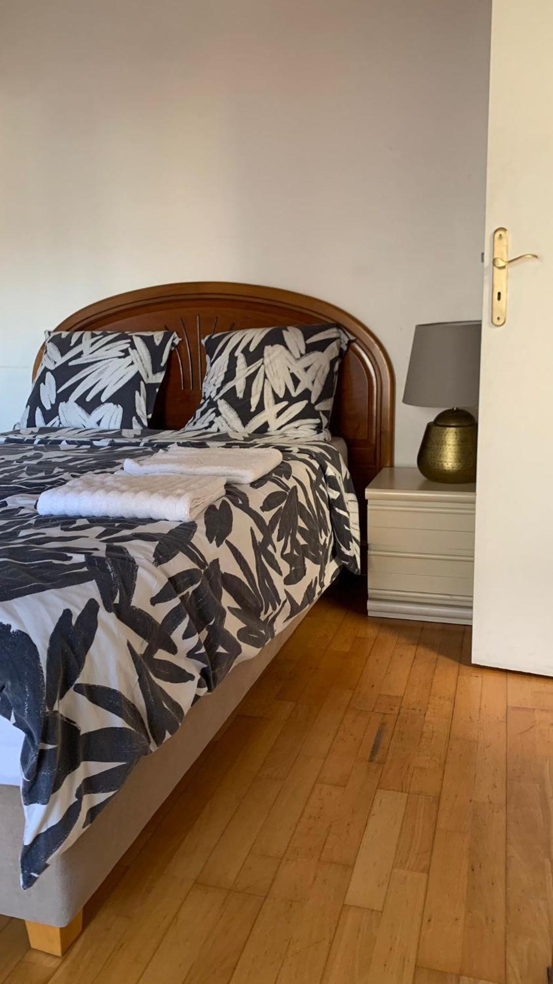 Apartamento PAVILLON SUR COUR 2 ÉTAGE avec ESCALIER COLIMAÇON 5 MN PARIS Cachan Exterior foto
